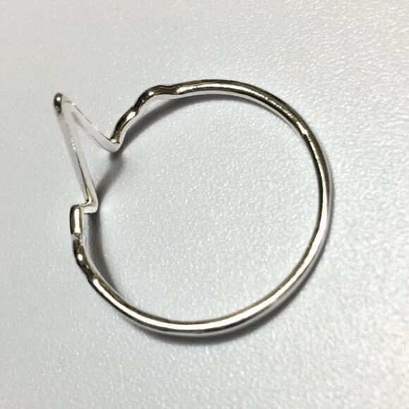 Sterling Silver Heartbeat Ring Size 7.25 Thin Band 925 - Picture 9 of 10